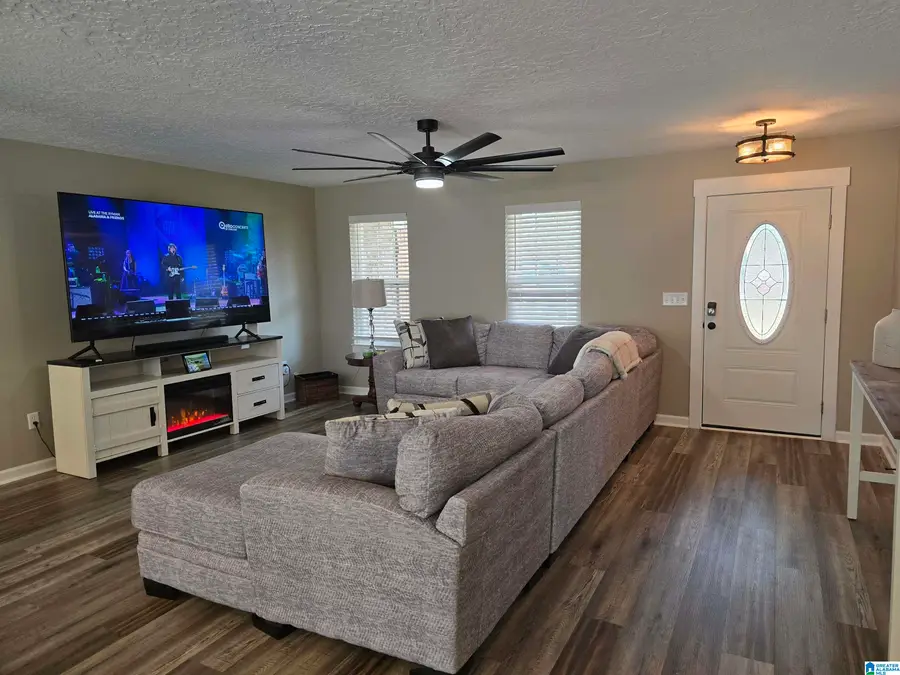 820 GARMON ROAD, Gadsden, AL 35901 - #3