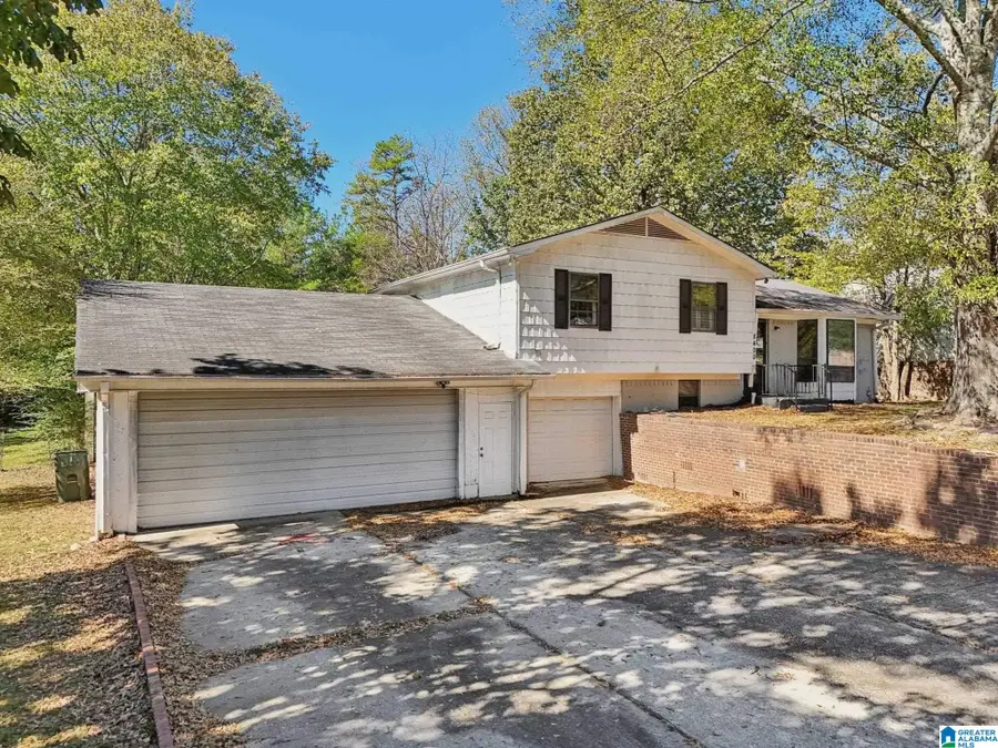 8400 COUNTRY CIRCLE, Pinson, AL 35126 - #2