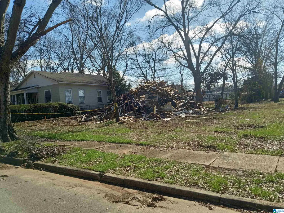 523 4TH AVENUE W, Birmingham, AL 35204 - #1