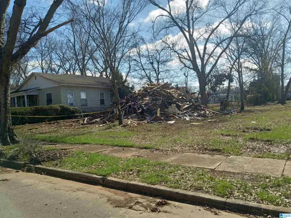 523 4TH AVENUE W, Birmingham, AL 35204