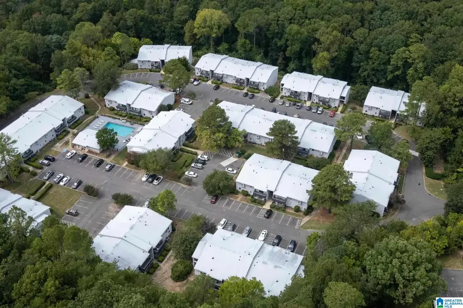 908 WOODLAND VILLAGE, Homewood, AL 35216 - #2