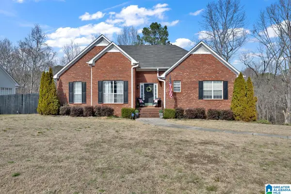 912 SPRING HOLLOW CIRCLE, Gardendale, AL 35071