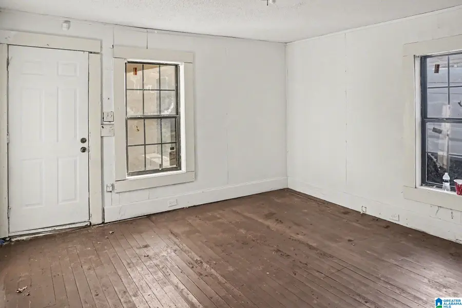 212 56TH STREET, Fairfield, AL 35064 - #3