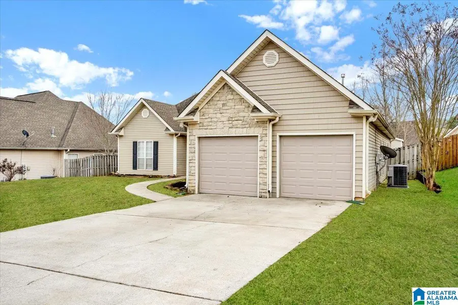 199 CAMDEN COVE PARKWAY, Calera, AL 35040 - #2