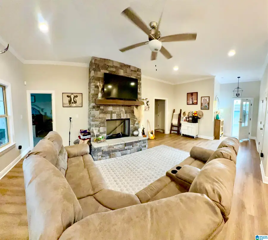 118 COUNTY ROAD 1081, Clanton, AL 35045 - #3