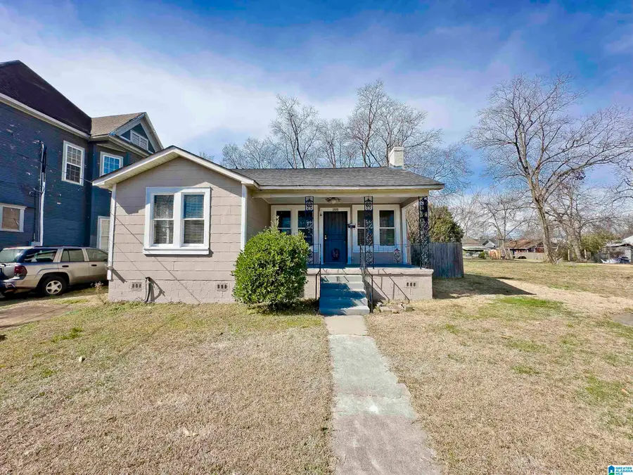 208 52ND PLACE N, Birmingham, AL 35212 - #2