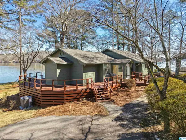 706 BERKLEY DRIVE, Pell city, AL 35128