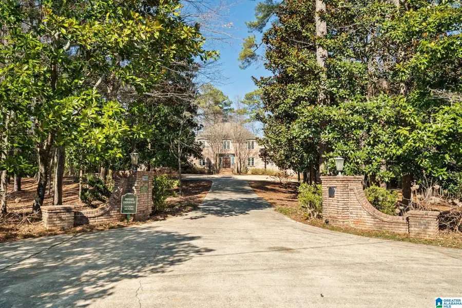 740 SUSSEX DRIVE, Vestavia Hills, AL 35226 - #3