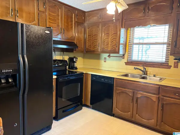 928 18TH AVENUE NW, Birmingham, AL 35215