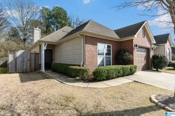 402 HOLLAND LAKES DRIVE N, Pelham, AL 35124