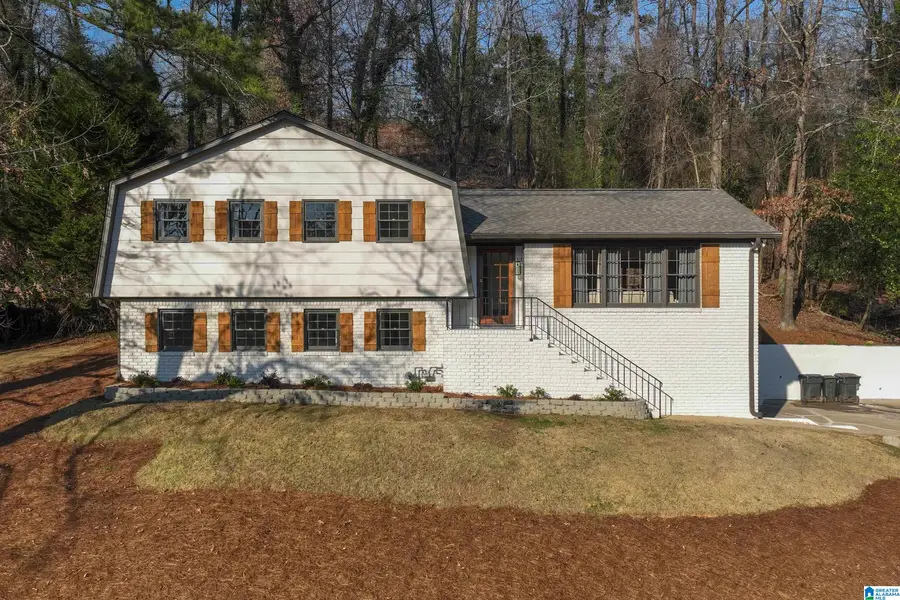 1528 BLIND BROOK LANE, Vestavia Hills, AL 35216 - #2