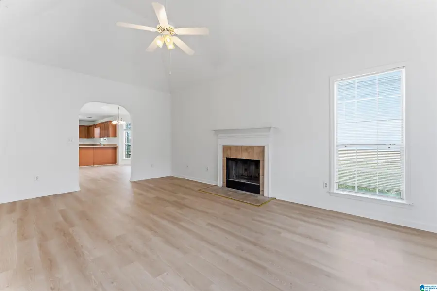 397 CAMDEN COVE CIRCLE, Calera, AL 35040 - #3