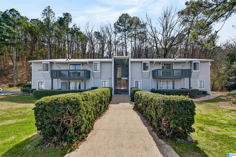 1104 WOODLAND VILLAGE, Homewood, AL 35216 - #2
