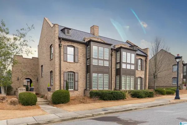 3724 VILLAGE CENTER WAY, Hoover, AL 35226