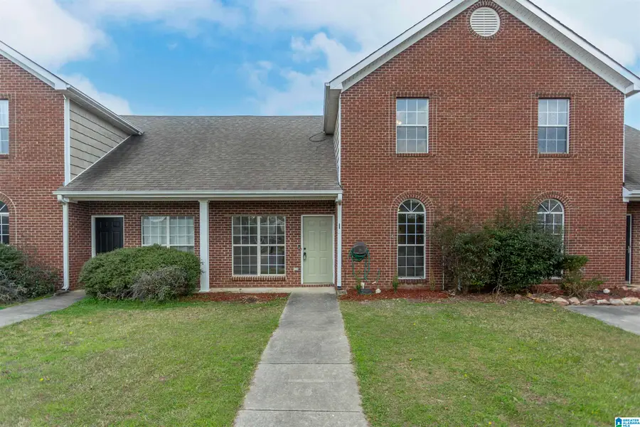 521 WATERFORD LAKE CIRCLE, Calera, AL 35040 - #2