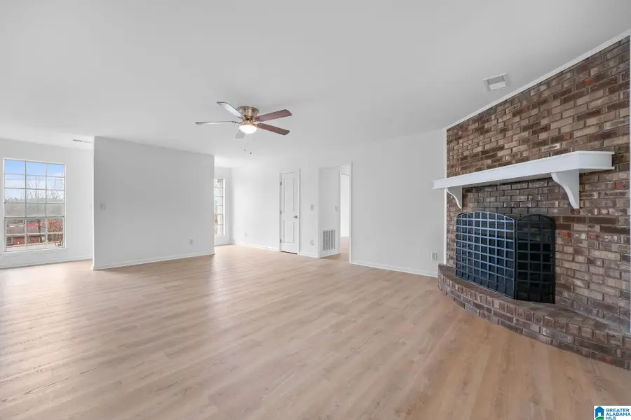 222 29TH AVENUE E, Tuscaloosa, AL 35404 - #3