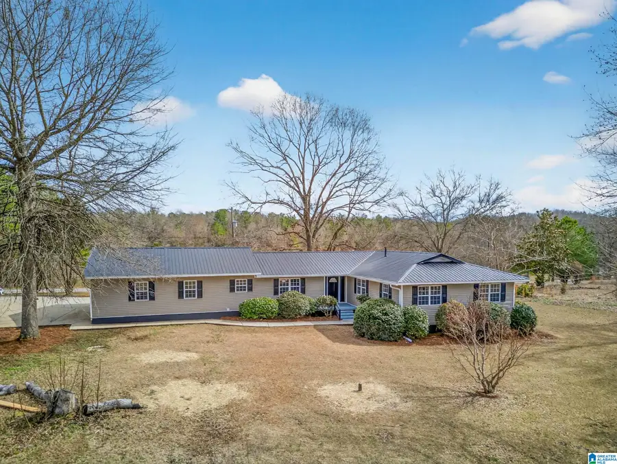 112 MEADOWVIEW CIRCLE, Munford, AL 36268 - #2