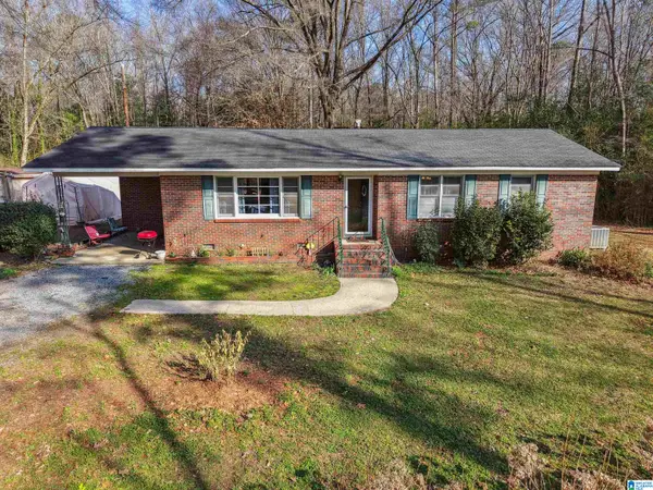 180 LAURA LANE, Sylacauga, AL 35150