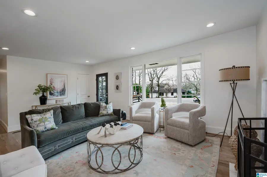 2002 SOUTHWOOD ROAD, Vestavia Hills, AL 35216 - #2