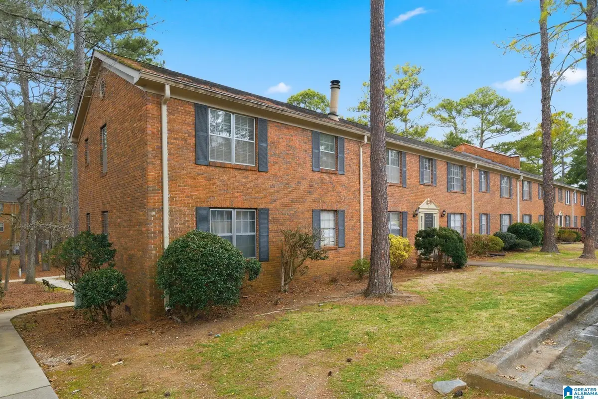 2201 MONTREAT CIRCLE, Vestavia Hills, AL 35216 - #1