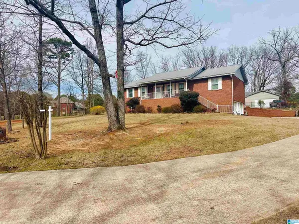 100 RIDGE LANE, Warrior, AL 35180