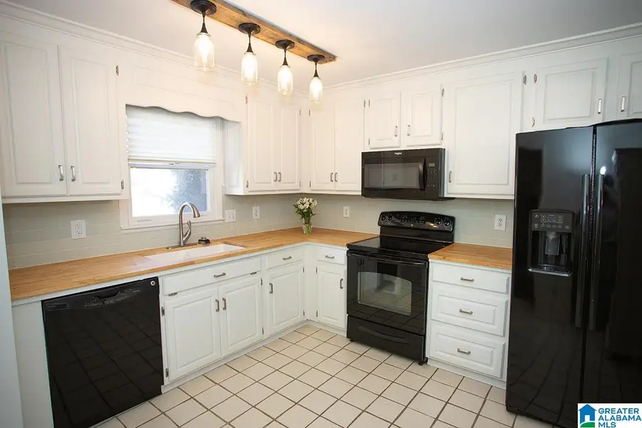 3432 WISTERWOOD LANE, Birmingham, AL 35216 - #2