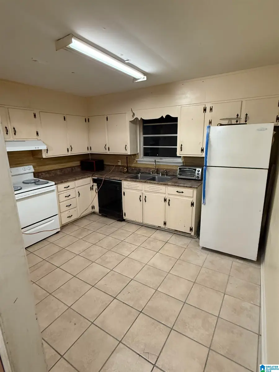 604 OVERLOOK DRIVE, Midfield, AL 35228 - #3