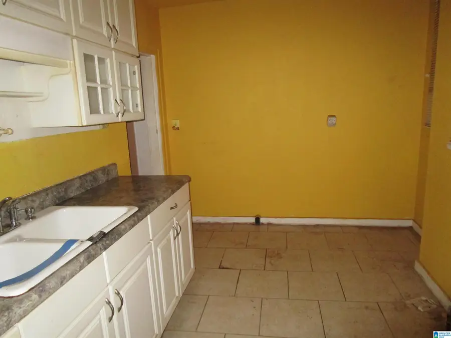 4637 AVENUE R, Birmingham, AL 35208 - #3