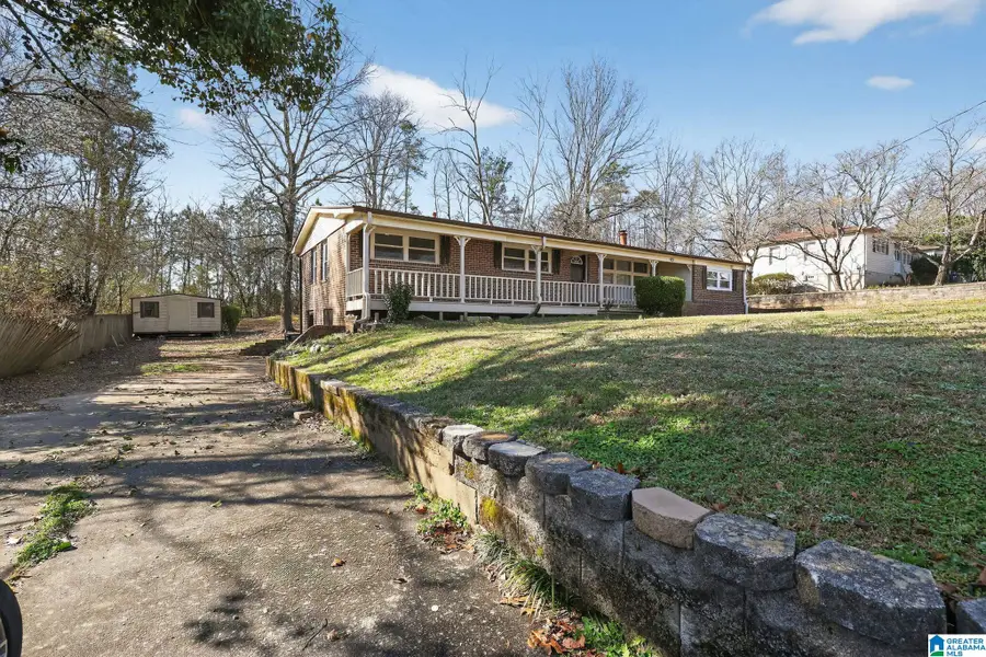 913 27TH AVENUE NE, Center Point, AL 35215 - #3