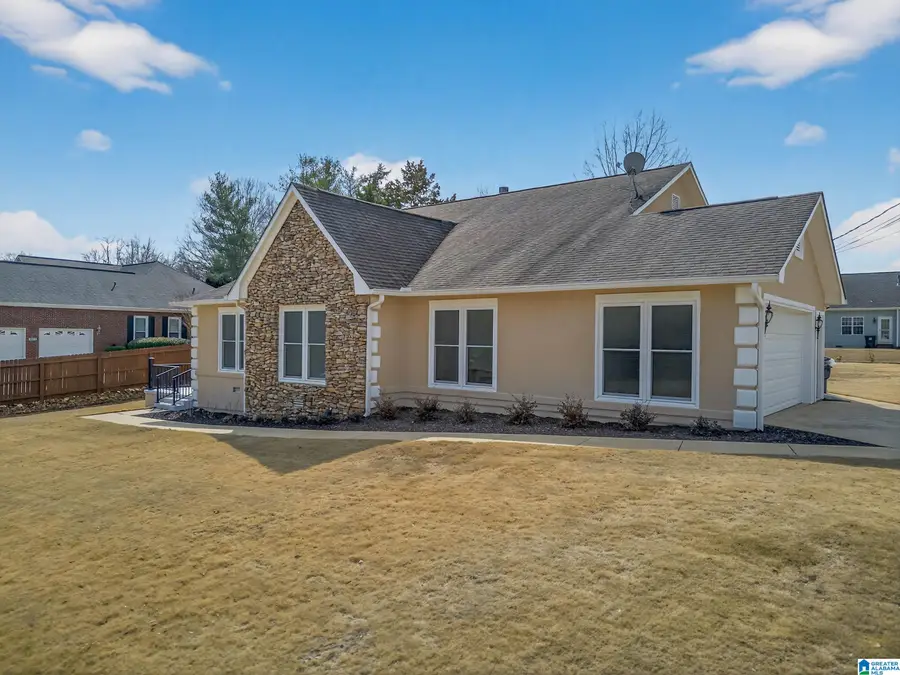 4656 AMBERWOOD DRIVE, Anniston, AL 36207 - #3