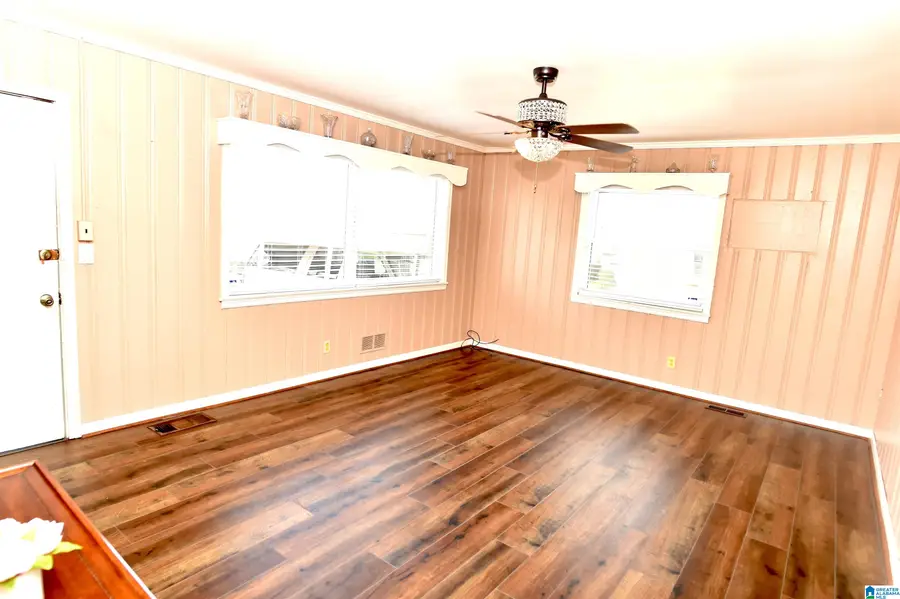 805 MCMILLON AVENUE SW, Birmingham, AL 35211 - #3