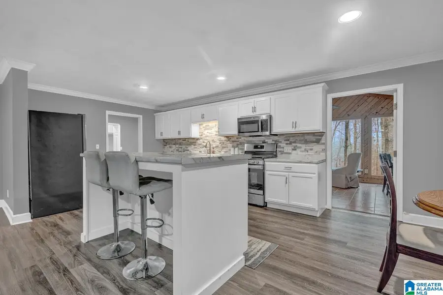 2001 PAWNEE DRIVE, Jasper, AL 35504 - #2