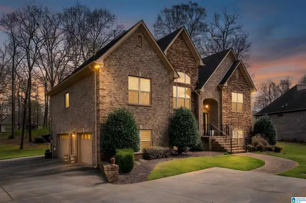 120 FLAGSTONE DRIVE, Chelsea, AL 35043