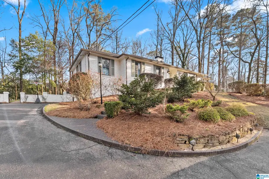 2697 ALTADENA ROAD, Vestavia Hills, AL 35243 - #3