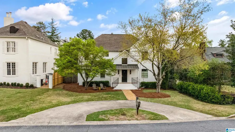 33 HONEYSUCKLE LANE, Mountain Brook, AL 35213 - #2