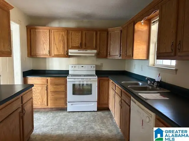 108 COLONIAL CIRCLE, Clanton, AL 35045 - #3