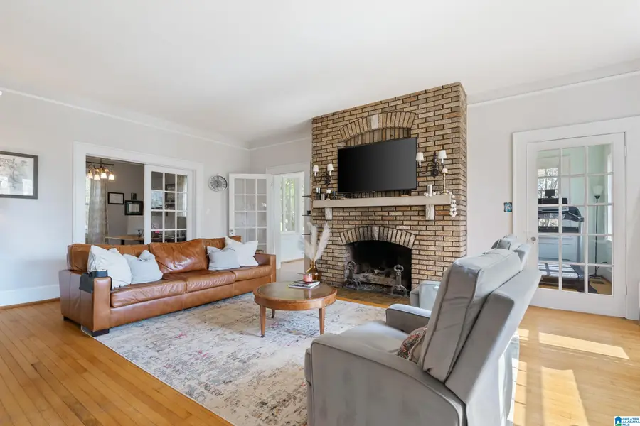 1846 EDGEHILL DRIVE, Hueytown, AL 35023 - #3