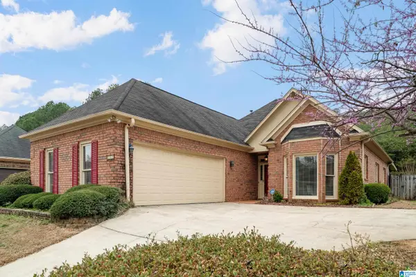 205 PARADISE LAKE DRIVE, Hoover, AL 35244