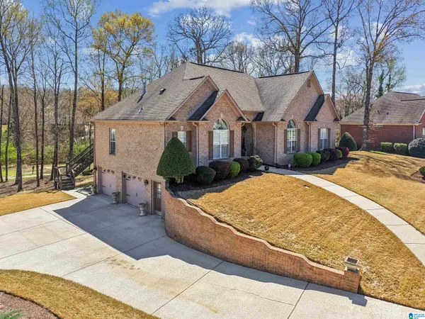 2700 OAKLEAF CIRCLE, Helena, AL 35022