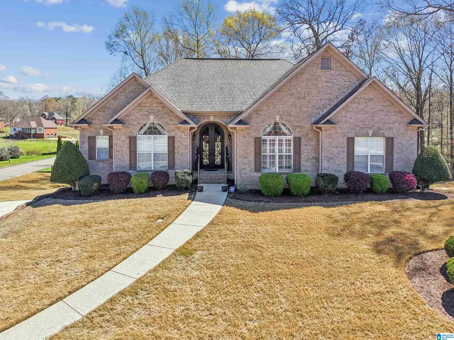 2700 OAKLEAF CIRCLE, Helena, AL 35022 - #2