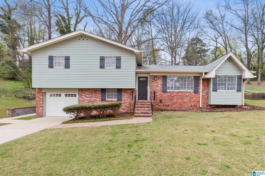 2620 2ND WAY NW, Center Point, AL 35215 - #2