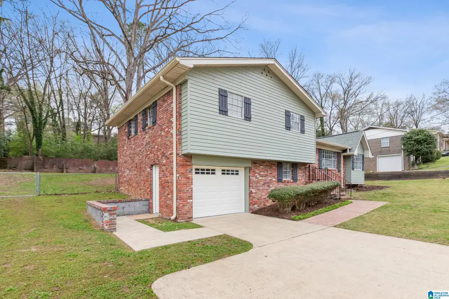 2620 2ND WAY NW, Center Point, AL 35215 - #3