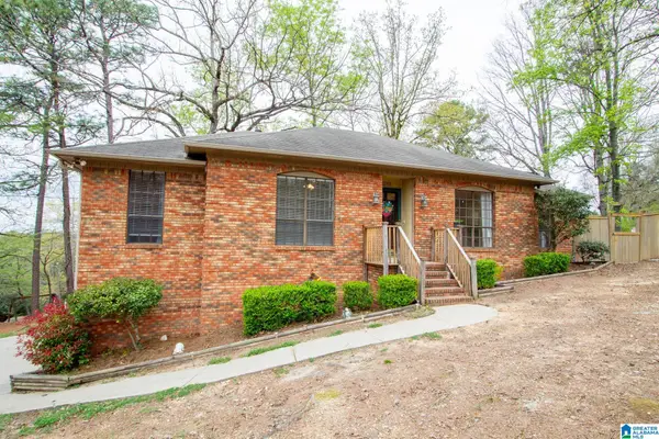 1361 DEARING DOWNS CIRCLE, Helena, AL 35080