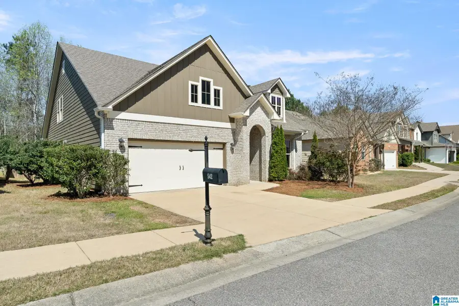 542 CHELSEA STATION CIRCLE, Chelsea, AL 35043 - #2