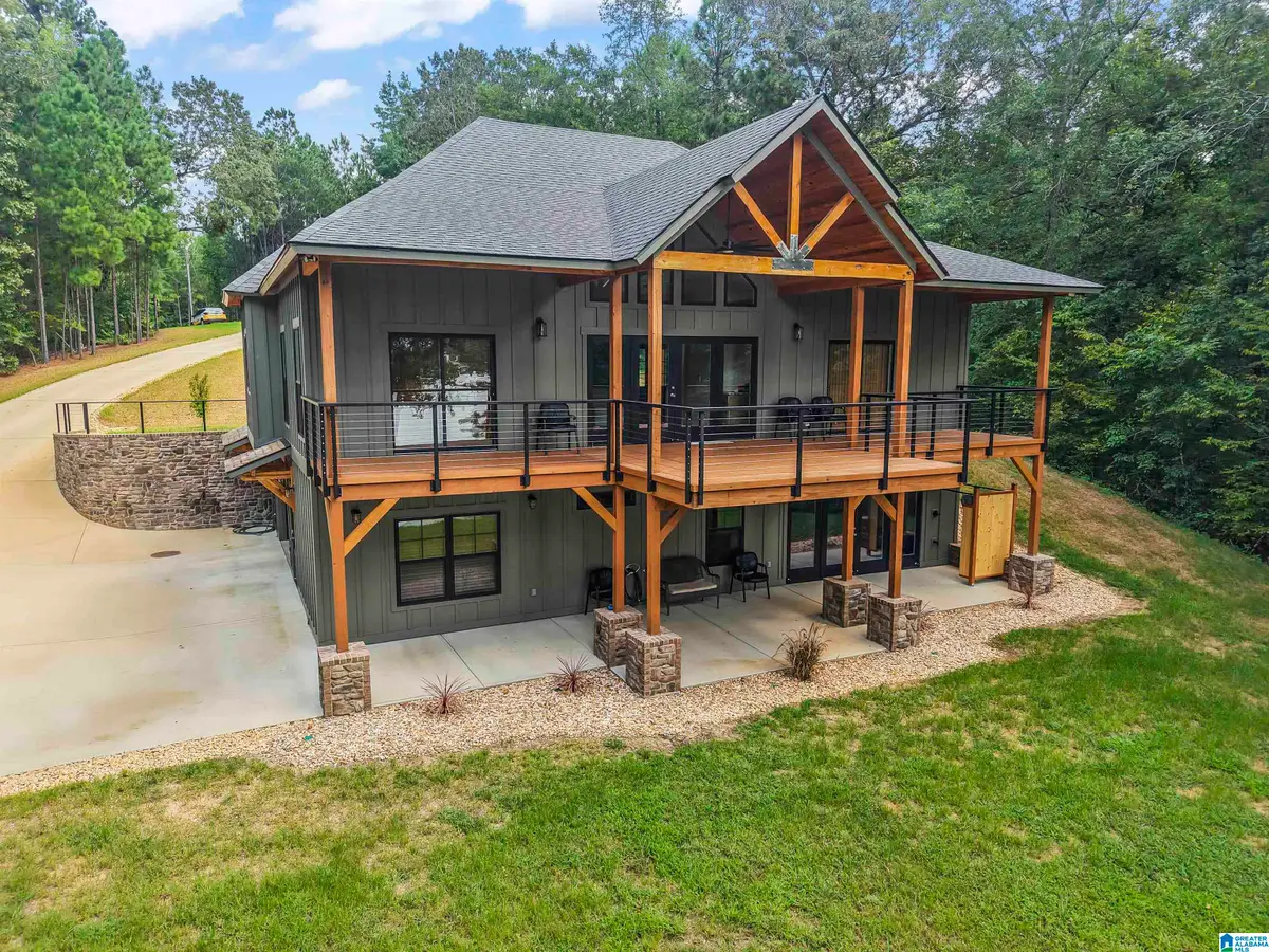 341 BOATHOUSE CIRCLE, Sylacauga, AL 35151 - #1