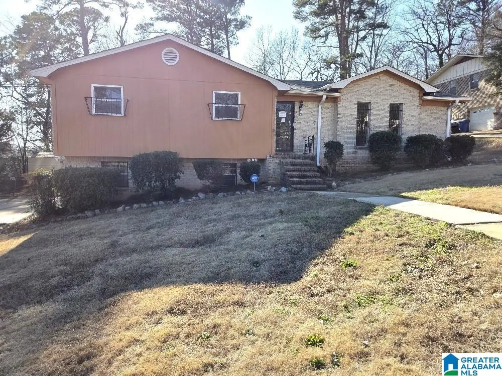 112 HICKORY CIRCLE, Fairfield, AL 35064 - #1