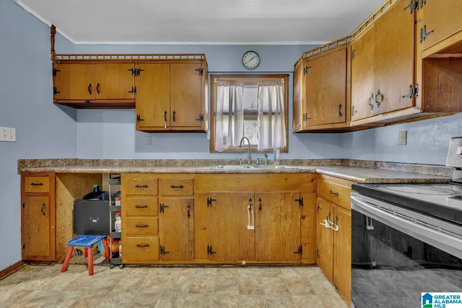 1815 NW 2ND STREET, Center Point, AL 35215 - #3