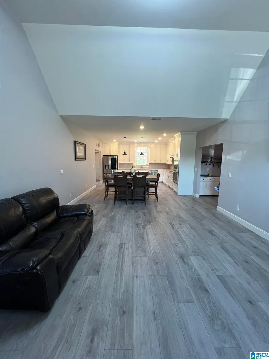 185 BATTLES CIRCLE, Clanton, AL 35045 - #2