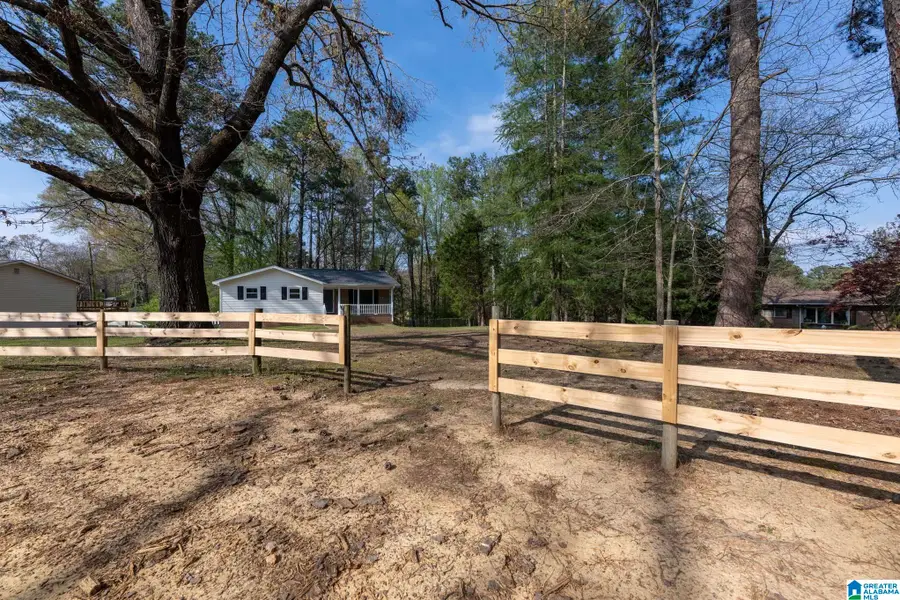 2631 NORTH ROAD, Gardendale, AL 35071 - #2