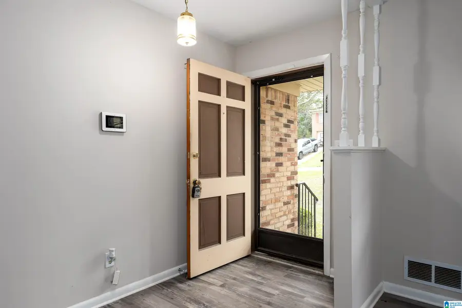 2805 2ND PLACE NW, Center Point, AL 35215 - #2